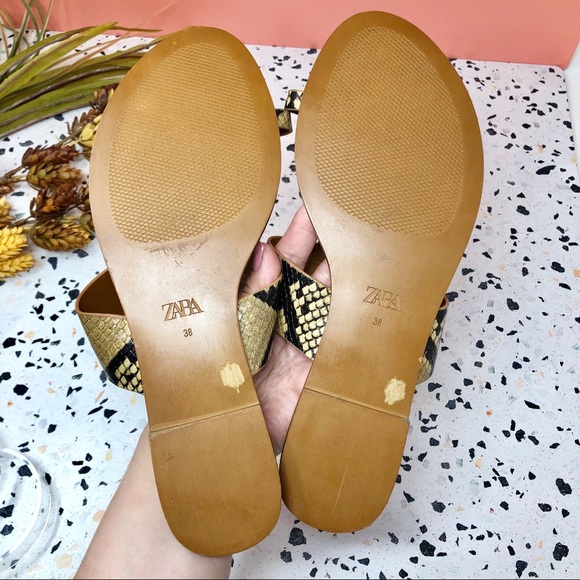 Zara Embossed Animal Print Toe Loop Sandal Sz 38 - Picture 7 of 8